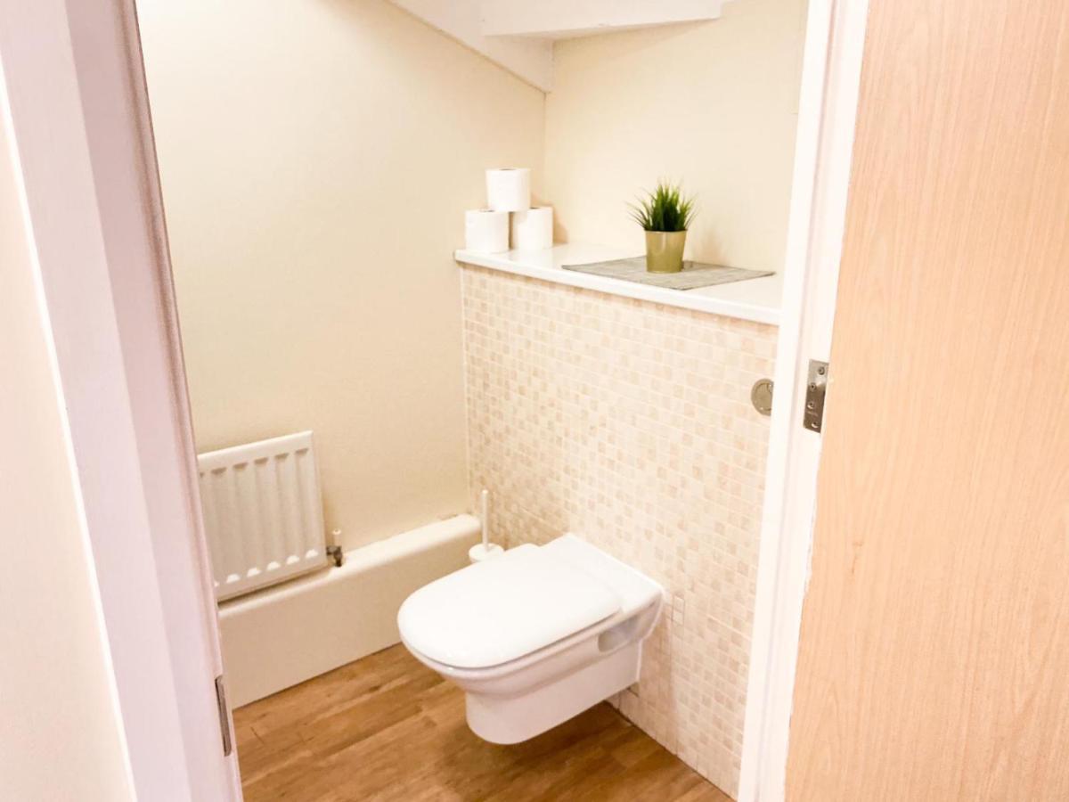 Tudors Esuites House City Centre Netflix Birmingham Bagian luar foto